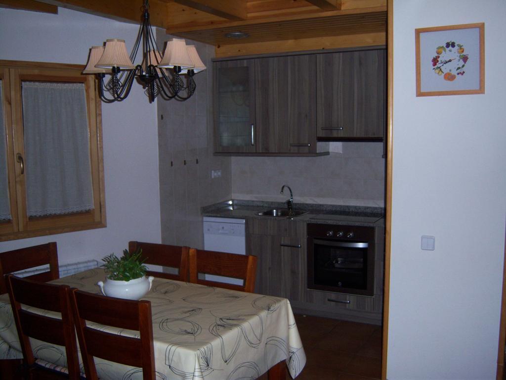Casa Rogel Guest House Llesuy ภายนอก รูปภาพ