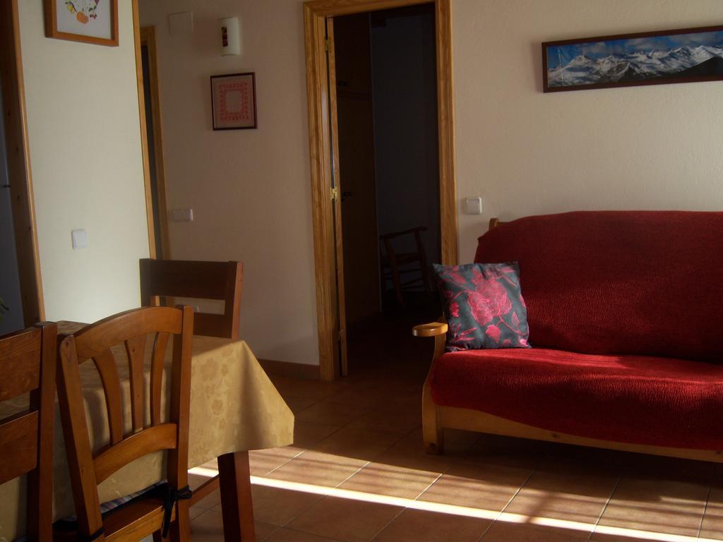 Casa Rogel Guest House Llesuy ภายนอก รูปภาพ