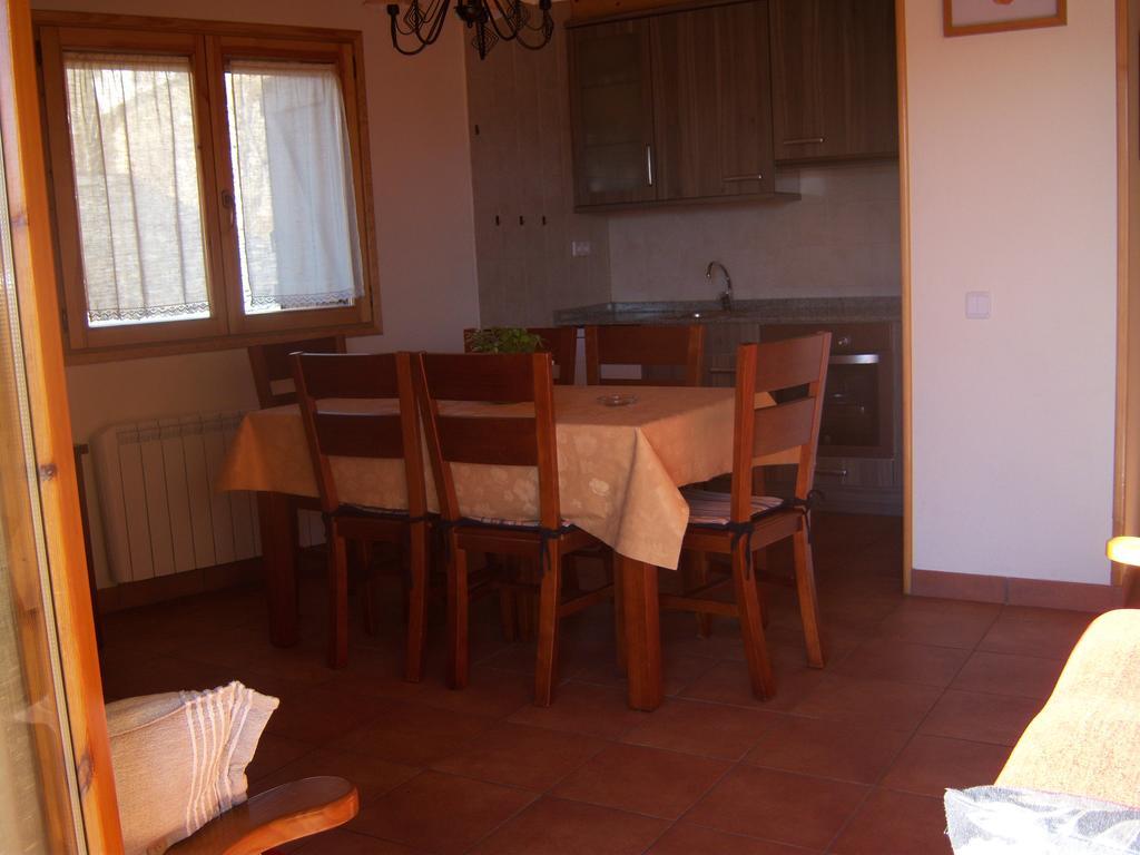 Casa Rogel Guest House Llesuy ภายนอก รูปภาพ