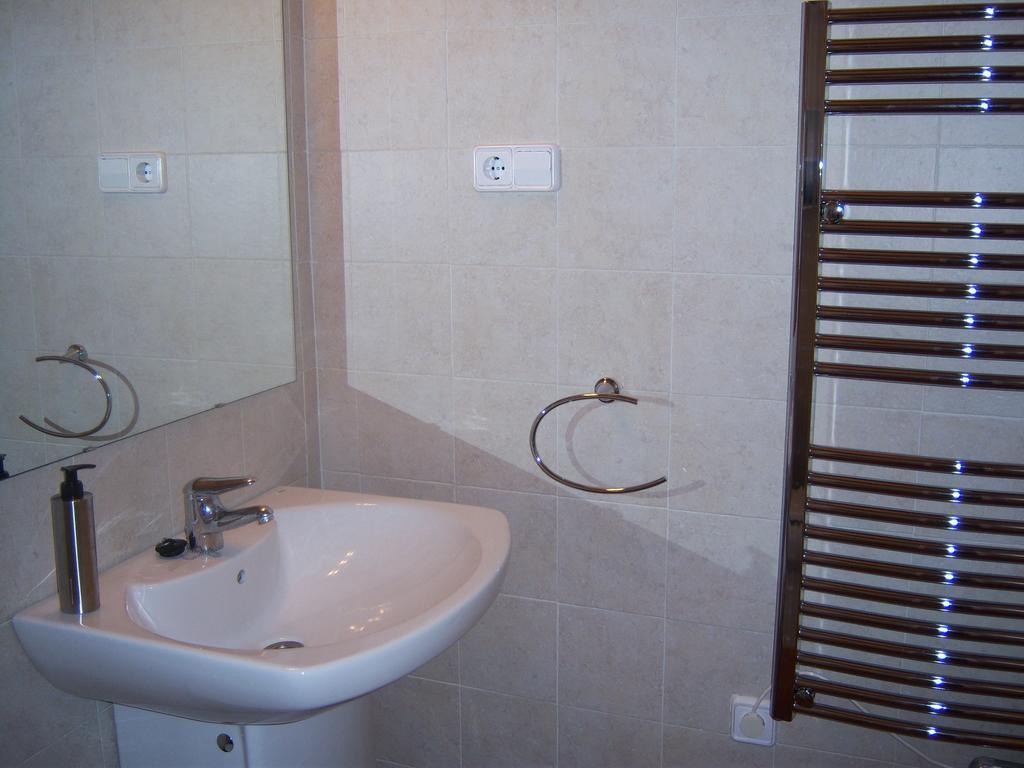 Casa Rogel Guest House Llesuy ภายนอก รูปภาพ